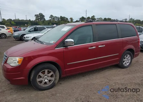 2010 Chrysler Town & Country Touring Plus из США, поврежденный, VIN 2A4RR8DX7AR428331